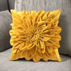 Cavendish Cushion Yellow 45x45 cm CM246457