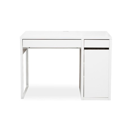 IKEA Micke Desk White Ref 80213074 IKEA Micke Desk White Ref 80213074