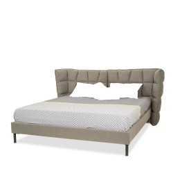 Bella Casa Anselma Bed 180x200 cm Wood & Fabric